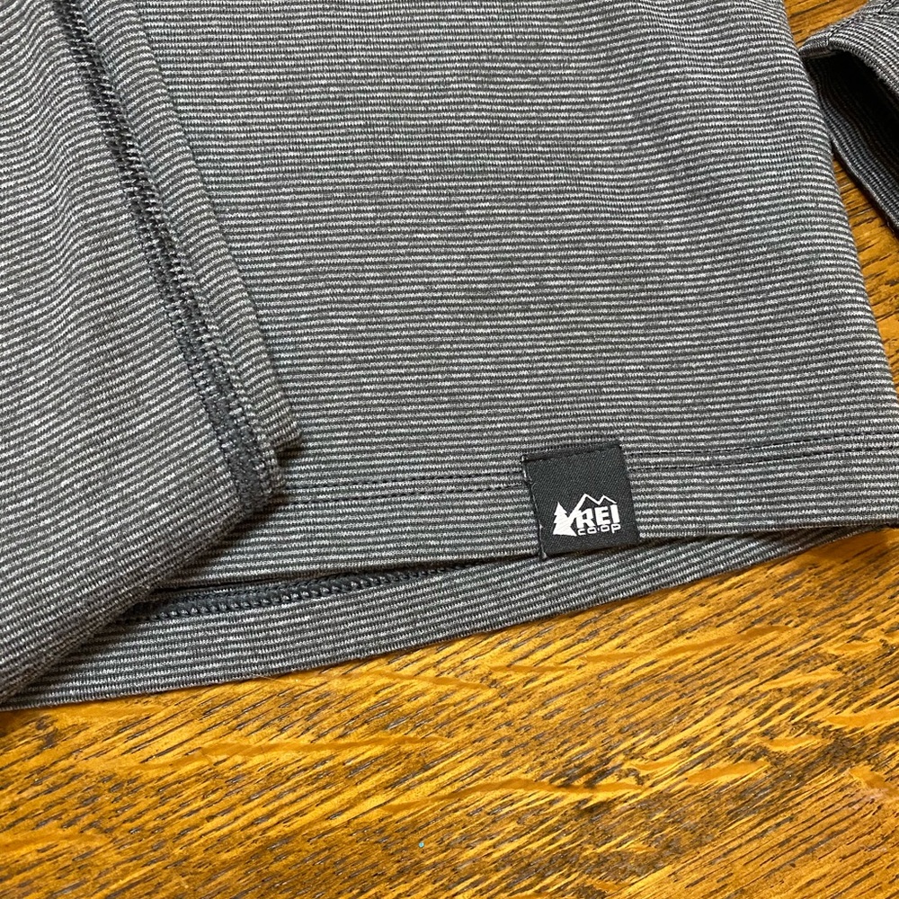 REI CO-OP Base layer set undergarment ski kids 10-12 med Excellent Condition! - Picture 3 of 4